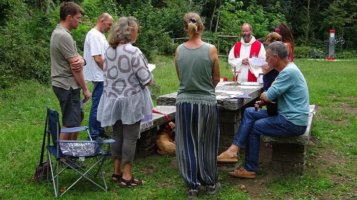 sacerdote indipendente ©2018ediomz